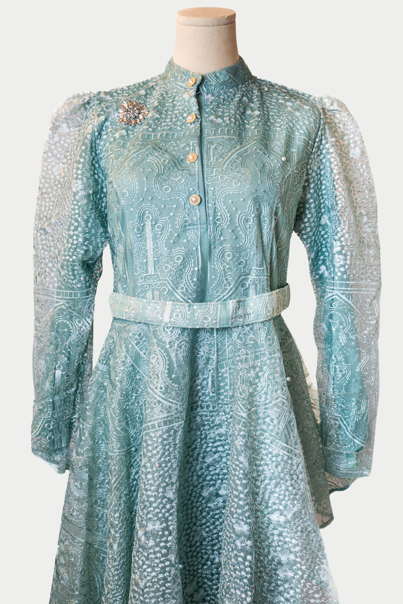 Buttoned Dress with Pearls and Embroidery in Green